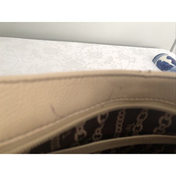 Tignanello Pebbled Leather Light Tan Organizer Crossbody Purse - Picture 7 of 9